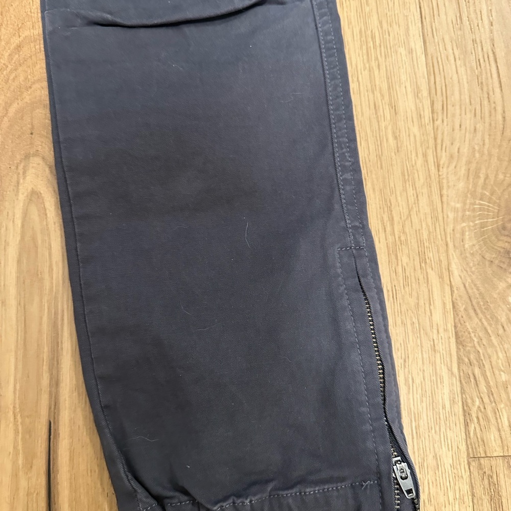 Women’s  Gray Aritzia Pants - Picture 5 of 6